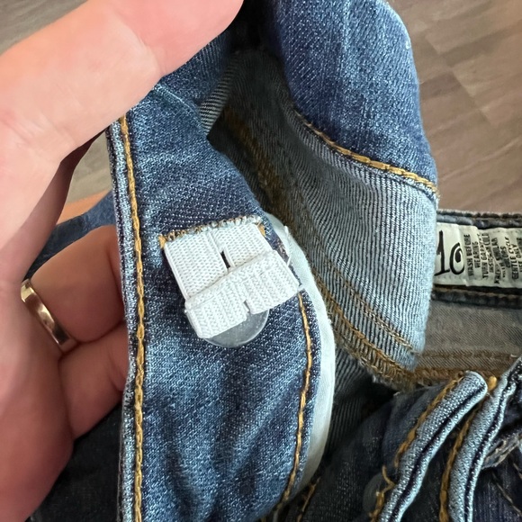 Slightly distressed jeans for small girl size 10 - Picture 8 of 8